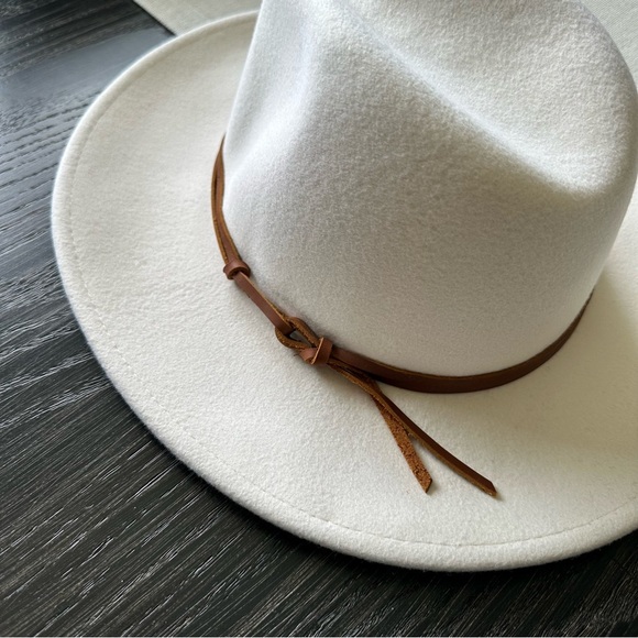 WYETH Billie Mid Brim 100% Wool Fedora in Cream PRICE FIRM - Picture 14 of 16